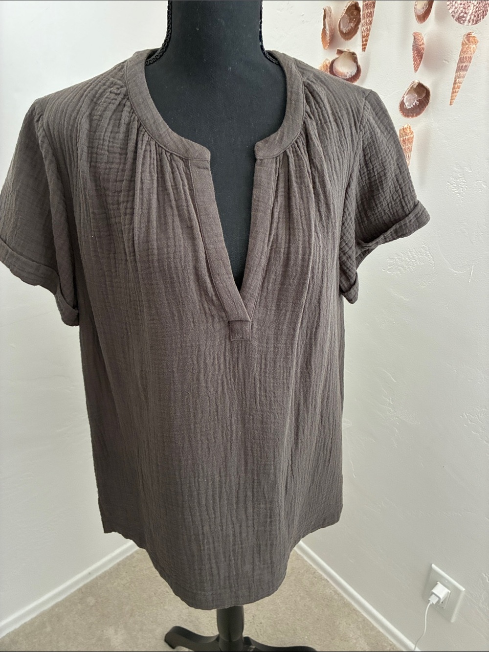 Lucky Brand Short-Sleeve Split-Neck Tunic in Dark Brown